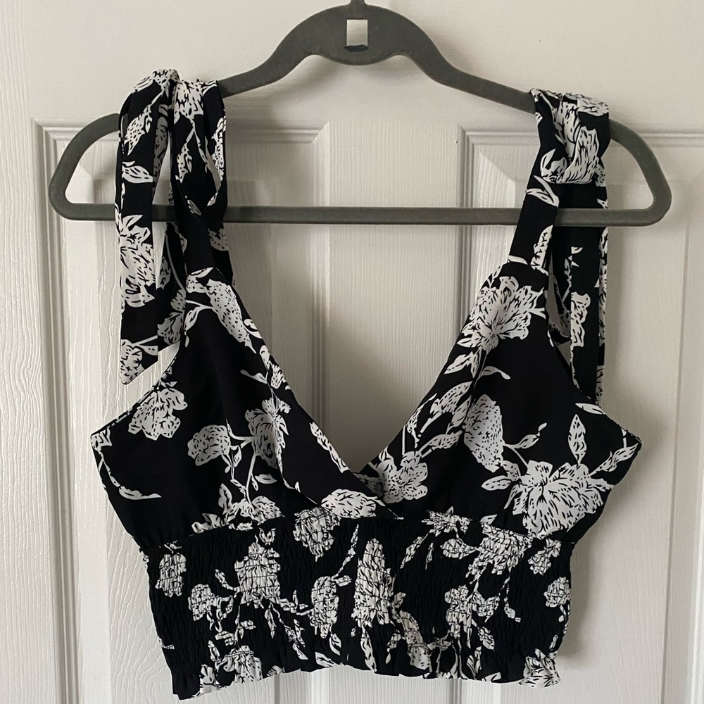 NEW w/o Tag - Pink Lily Crop Tie Tank Top Size XL